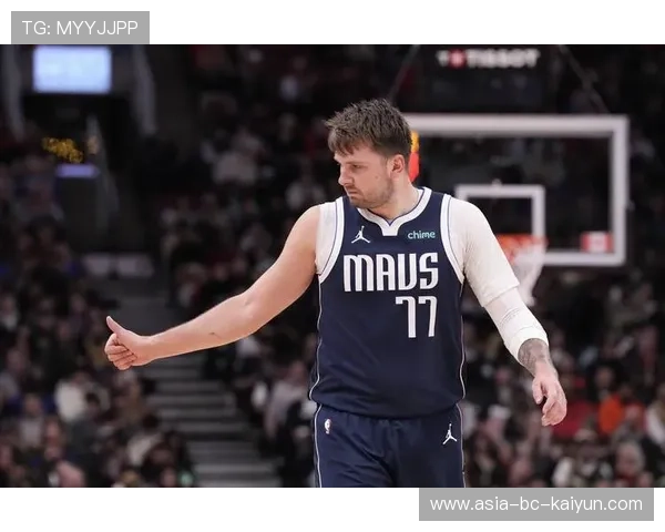 东契奇连续突破上篮，独行侠在第四节完成翻盘